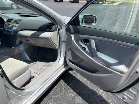 Used 2008 Toyota Camry LE FWD image 23