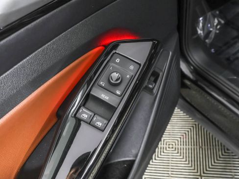 Used 2021 Volkswagen ID.4 Pro S w/ ID.4 Protection Package image 36