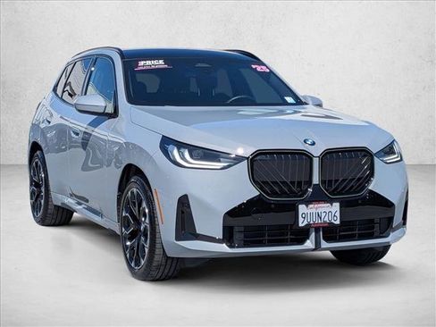 Used 2025 BMW X3 xDrive30 w/ M Sport Package AWD/4WD image 3
