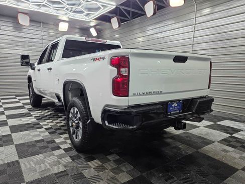 Used 2024 Chevrolet Silverado 2500 Custom w/ Custom Value Package AWD/4WD image 7