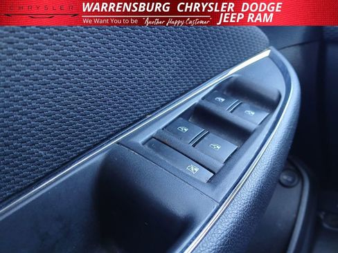 Used 2017 Chevrolet Cruze LS image 26