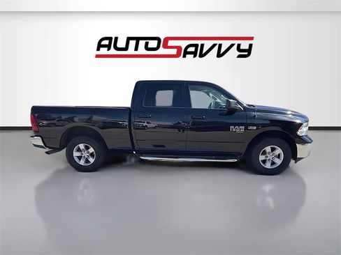 Used 2020 RAM 1500 Classic SLT image 8