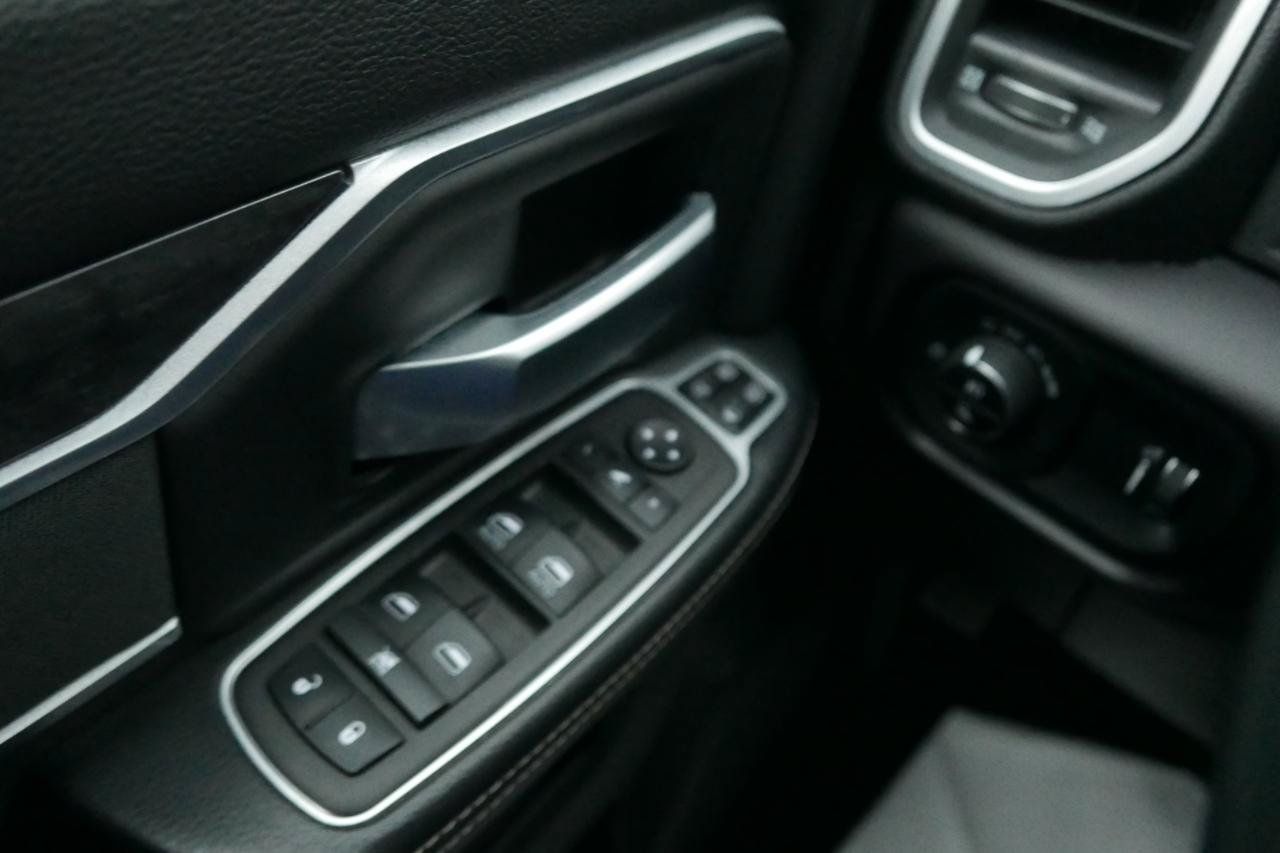 Used 2024 RAM 2500 Big Horn AWD/4WD image 14