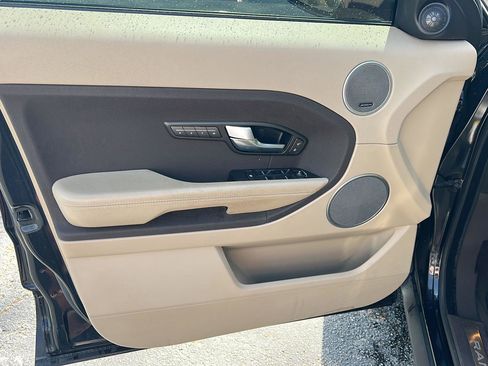 Used 2015 Land Rover Range Rover Evoque Pure Premium image 16