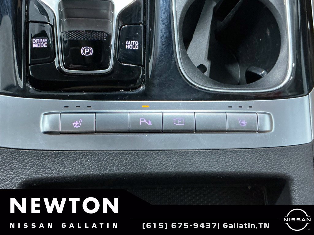 Used 2022 Kia Carnival EX FWD image 9