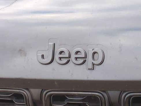 Used 2021 Jeep Grand Cherokee L Laredo image 10