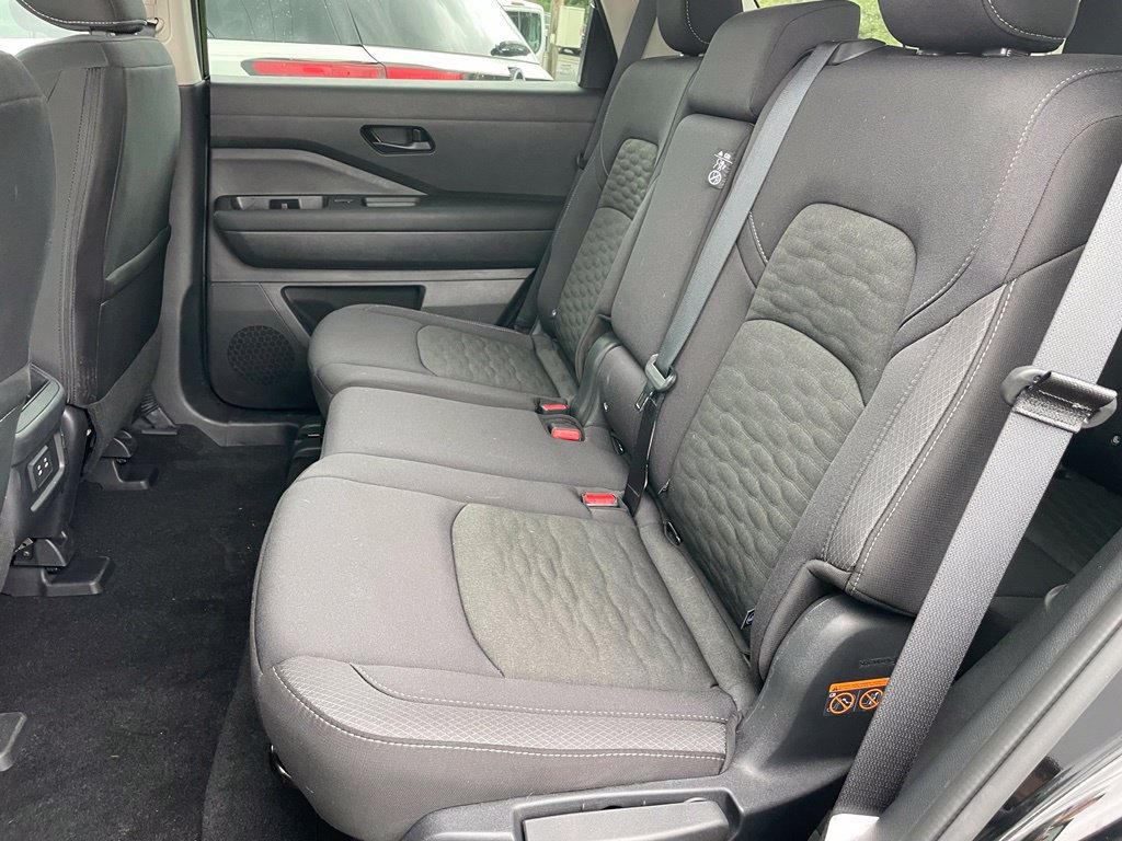 Certified 2026 Nissan Pathfinder SV AWD/4WD image 9