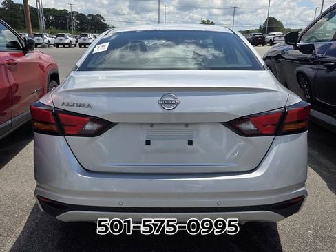 Used 2023 Nissan Altima 2.5 S FWD image 3