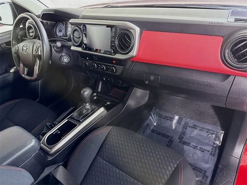 Certified 2021 Toyota Tacoma SR5 image 30