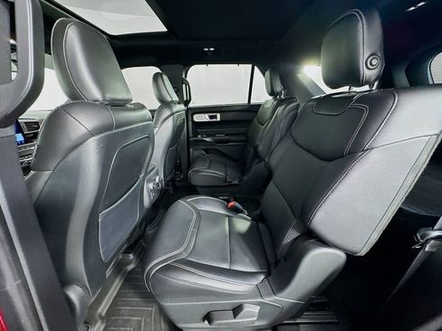 Used 2020 Ford Explorer ST w/ ST Street Pack image 23