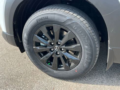 Used 2025 MAZDA CX-50 AWD 2.5 S w/ Premium Package image 9