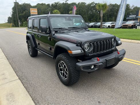 Certified 2025 Jeep Wrangler Unlimited Rubicon w/ Convenience Group AWD/4WD image 1