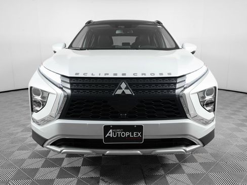 Used 2025 Mitsubishi Eclipse Cross SE image 2