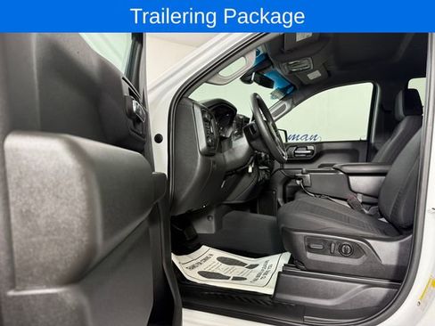 Used 2022 Chevrolet Silverado 1500 Custom w/ Safety Confidence Package AWD/4WD image 12