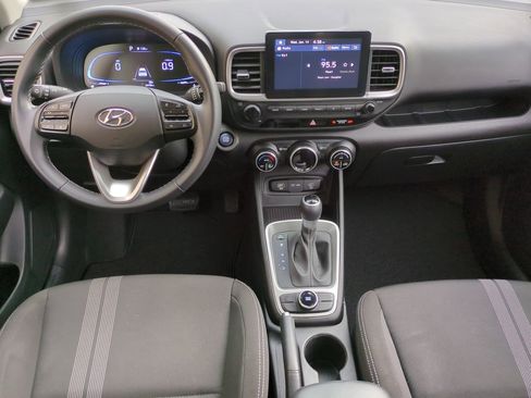 Certified 2024 Hyundai Venue SEL image 14