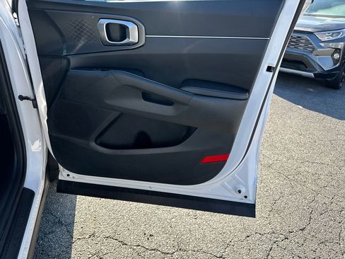 Certified 2024 Kia Sorento LX image 14