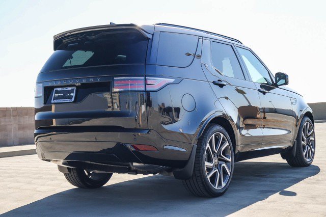 Certified 2025 Land Rover Discovery Dynamic SE AWD/4WD image 5