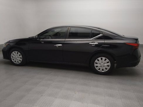 Used 2024 Nissan Altima 2.5 S FWD image 3