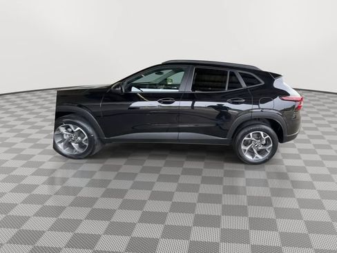 Used 2024 Chevrolet Trax LT FWD image 4