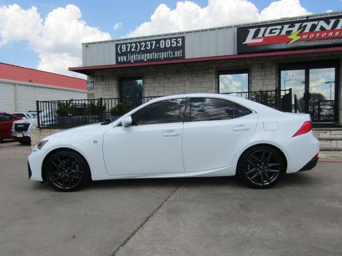 Used 2017 Lexus IS 200t F Sport w/ F Sport Package RWD image 2
