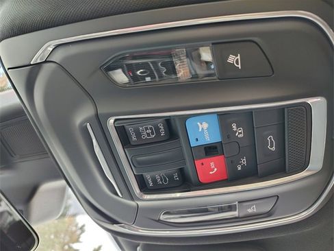 New 2025 Jeep Grand Cherokee L Altitude image 31