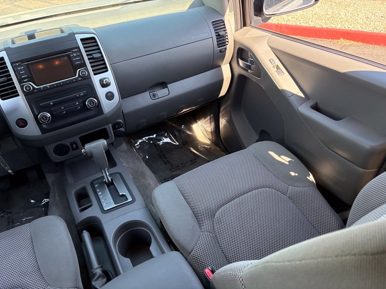 Used 2018 Nissan Frontier SV RWD image 15