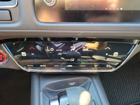 Certified 2022 Honda HR-V EX image 32