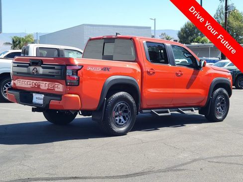 Used 2025 Nissan Frontier PRO-4X w/ Tow Package AWD/4WD image 4