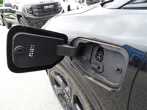 New 2024 Chevrolet Equinox EV RS image 9