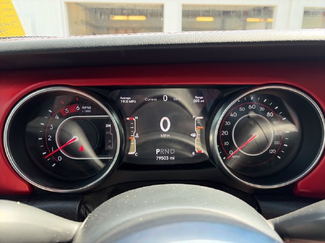 Used 2020 Jeep Wrangler Unlimited Rubicon w/ Cold Weather Group AWD/4WD image 15