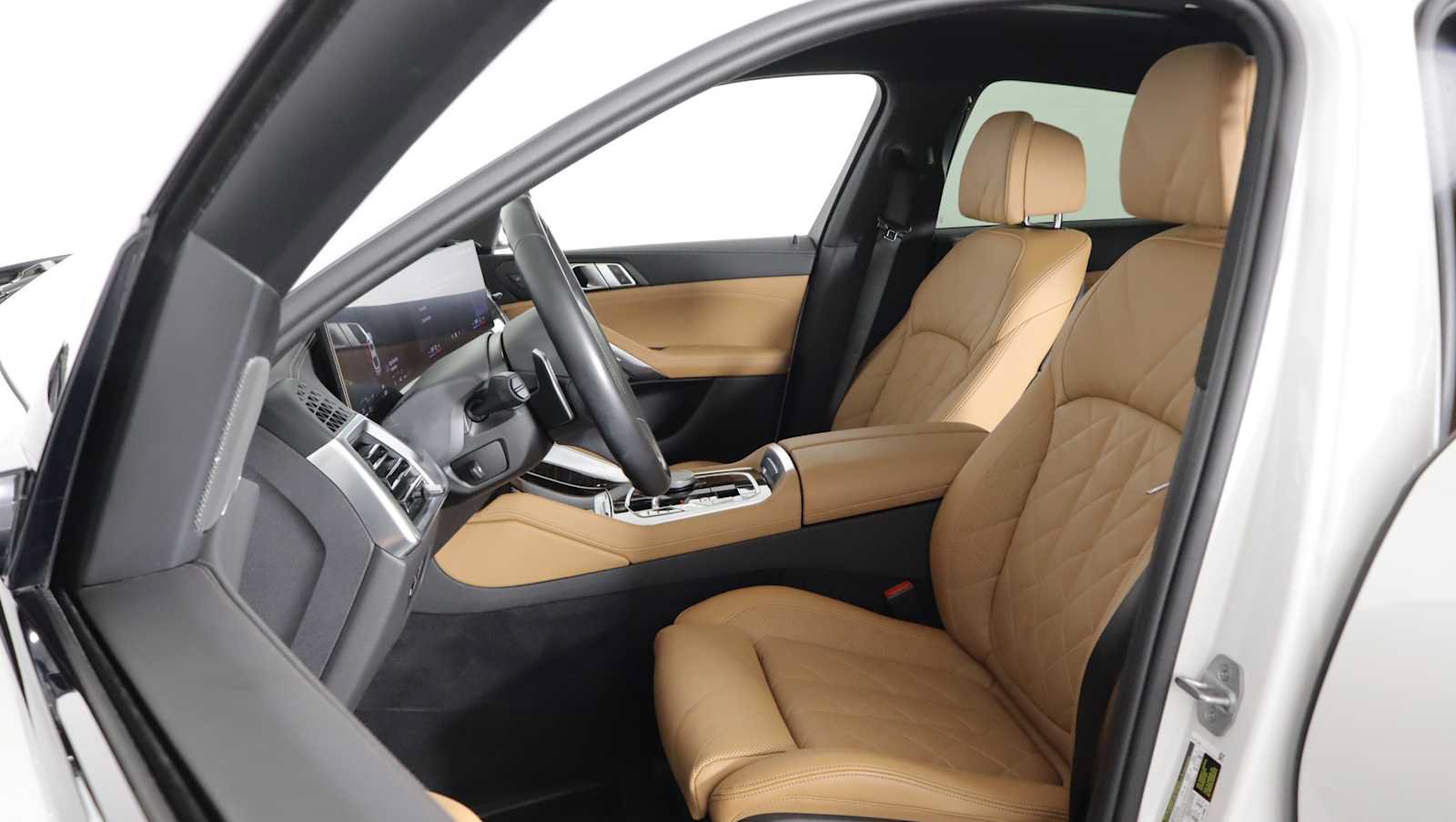 Used 2024 BMW X6 xDrive40i w/ Premium Package AWD/4WD image 11