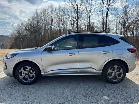 Used 2024 Ford Escape ST-Line image 4