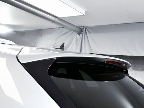 Used 2021 Volkswagen Atlas Cross Sport SEL R-Line image 76