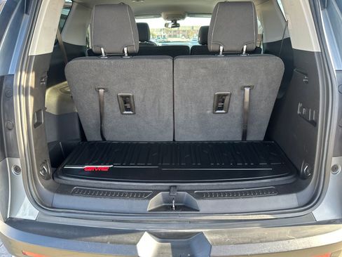 Used 2020 GMC Acadia SLE w/ Driver Convenience Package image 24