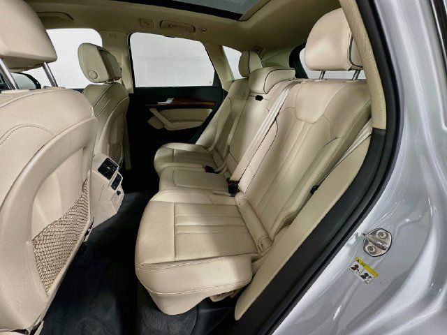 Used 2023 Audi Q5 2.0T Prestige w/ Prestige Package AWD/4WD image 27