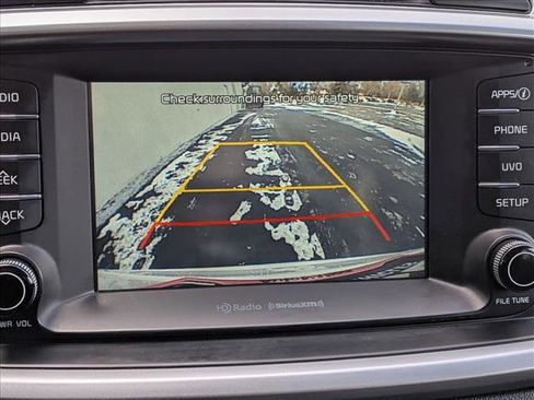 Used 2017 Kia Sorento LX w/ LX Convenience Package image 13