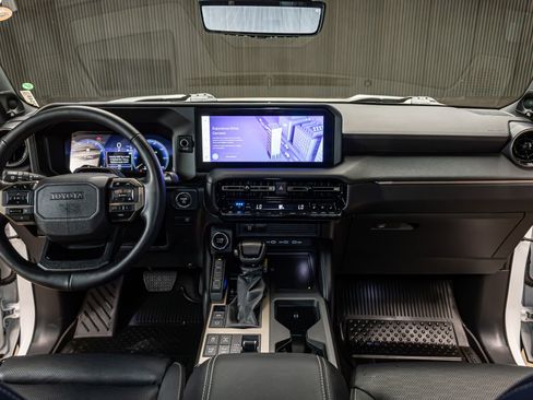 Used 2025 Toyota Land Cruiser w/ Premium Package image 17