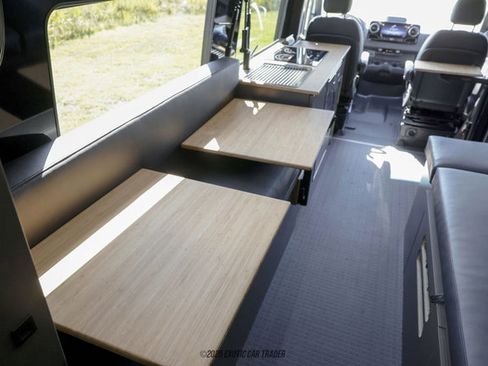 Used 2025 Mercedes-Benz Sprinter 2500 image 40