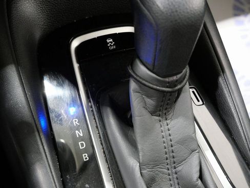 Used 2021 Toyota Corolla LE w/ Carpet Mat Package (TMS) image 22