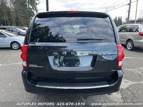 Used 2017 Dodge Grand Caravan SE w/ Power Window Group image 5