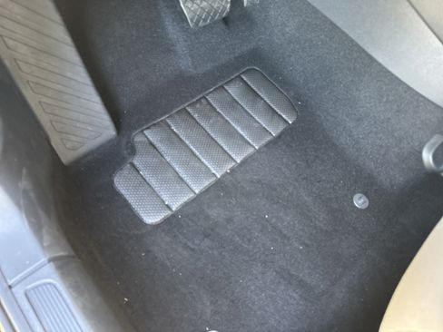 Certified 2025 Volkswagen Taos S image 39