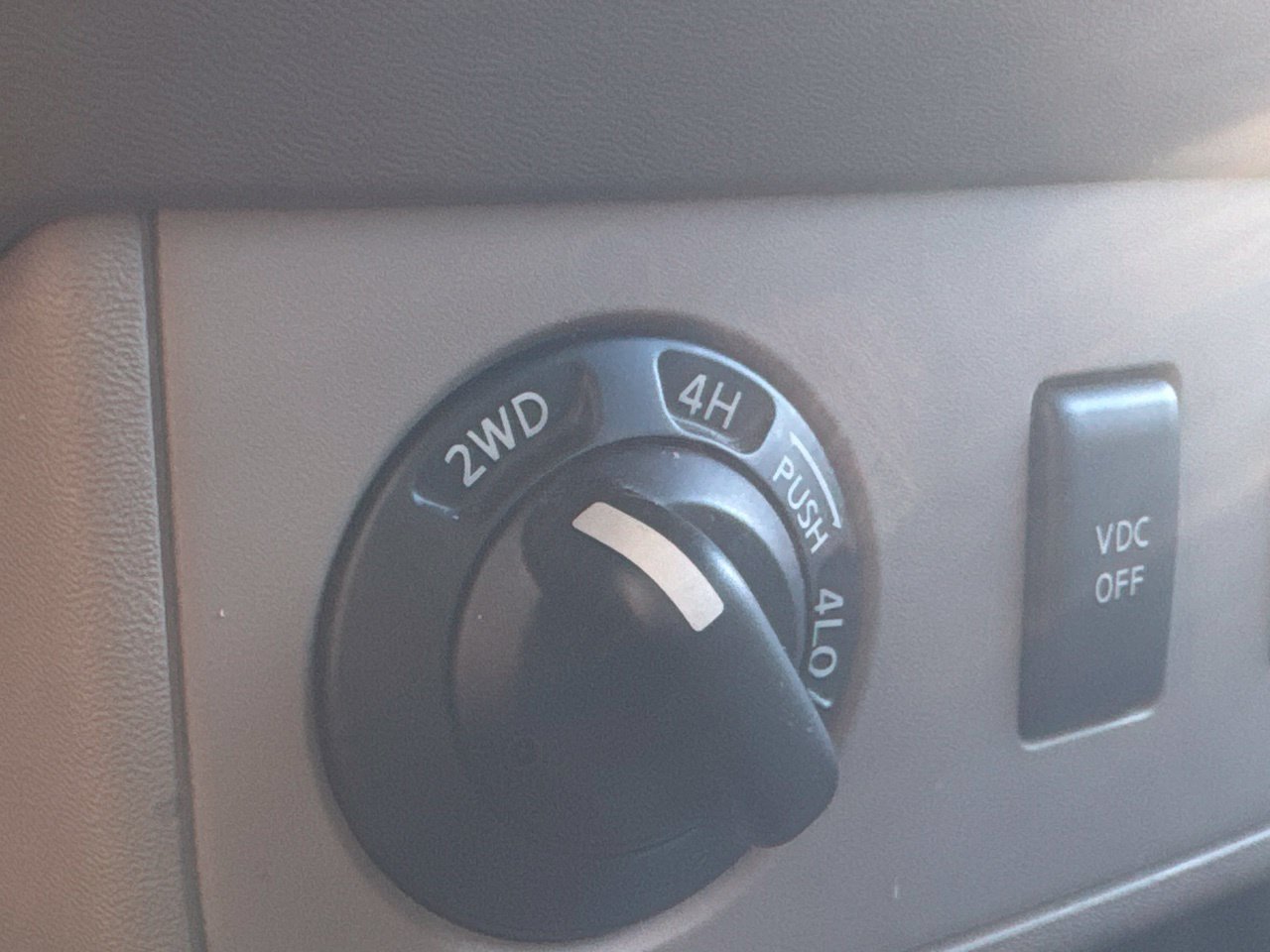 Used 2010 Nissan Frontier SE AWD/4WD image 48