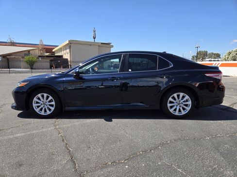 Used 2020 Toyota Camry LE w/ Carpet Mat Package FWD image 2
