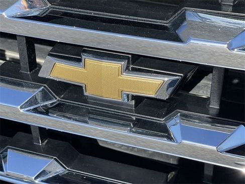 Used 2022 Chevrolet Silverado 2500 LTZ image 32