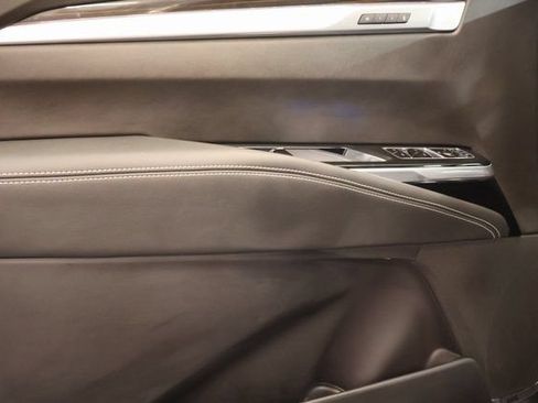Used 2026 Cadillac Escalade ESV Luxury w/ Touring Package AWD/4WD image 9