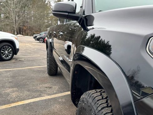 Used 2017 Toyota Tacoma SR5 image 15