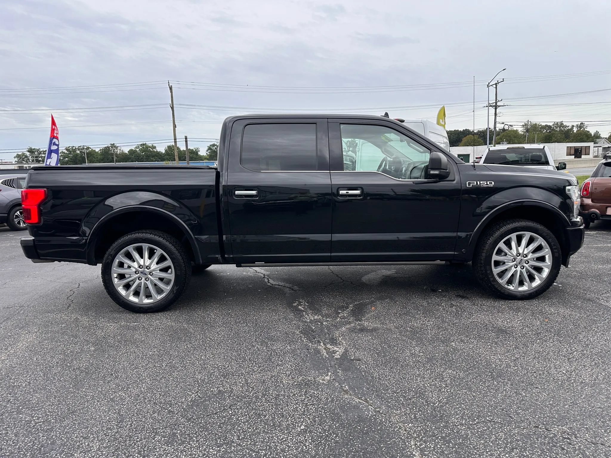 Used 2019 Ford F150 Limited w/ Trailer Tow Package AWD/4WD image 4
