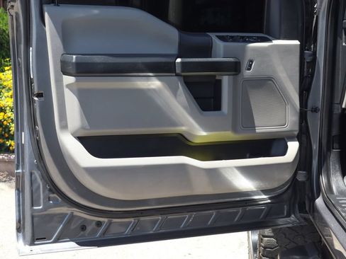 Used 2021 Ford F250 XL w/ STX Appearance Package AWD/4WD image 18