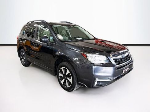 Used 2018 Subaru Forester 2.5i Limited AWD/4WD image 3