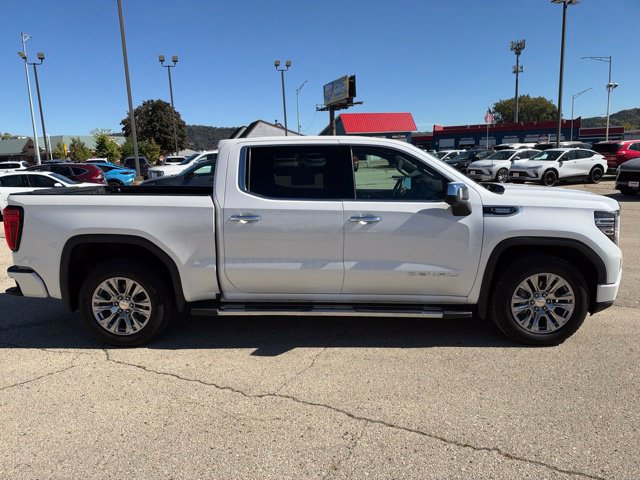 Used 2023 GMC Sierra 1500 Denali w/ Technology Package AWD/4WD image 6